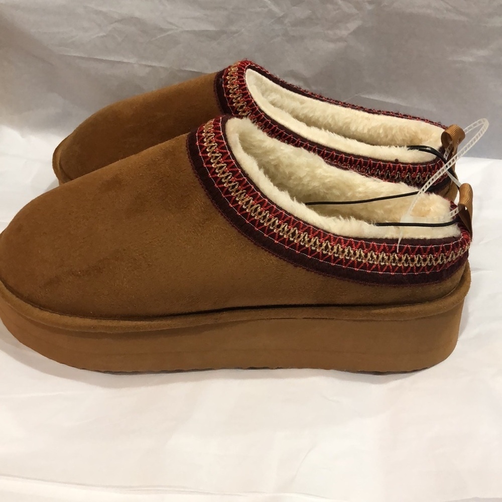 Madden Girl Madelyn tan chestnut‎ faux fur lined platform mules Slippers size 10